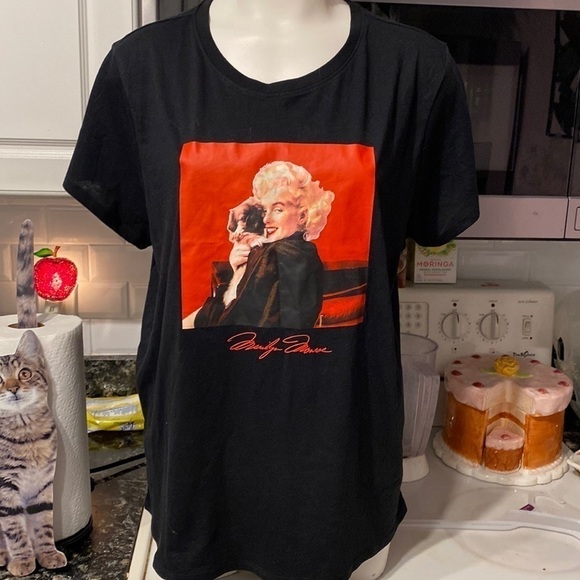 M womens Marilyn Monroe casual short sleeve t-shirt size XL - Picture 1 of 4